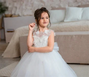 Vestido Da Menina De Flor De Marfim Branco Fofo Destacável Cauda De Etiqueta De Casamento Bonito Pequena Flor Crianças Sagrada Comunhão Vestido De Aniversário